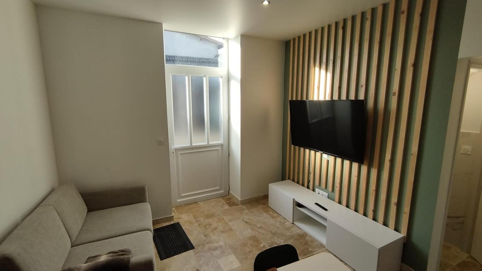 Appartement Lumineux En Rdc ブールゴアン エクステリア 写真