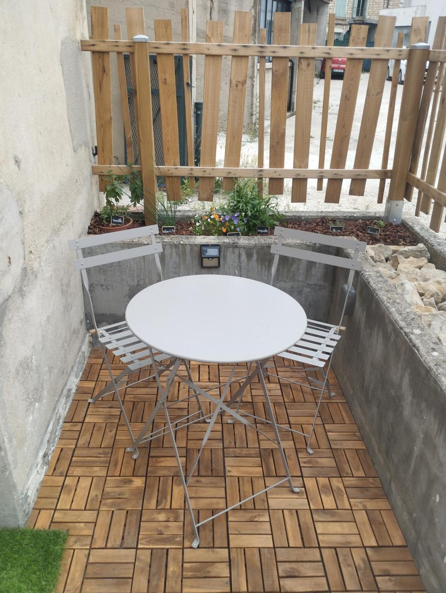 Appartement Lumineux En Rdc ブールゴアン エクステリア 写真